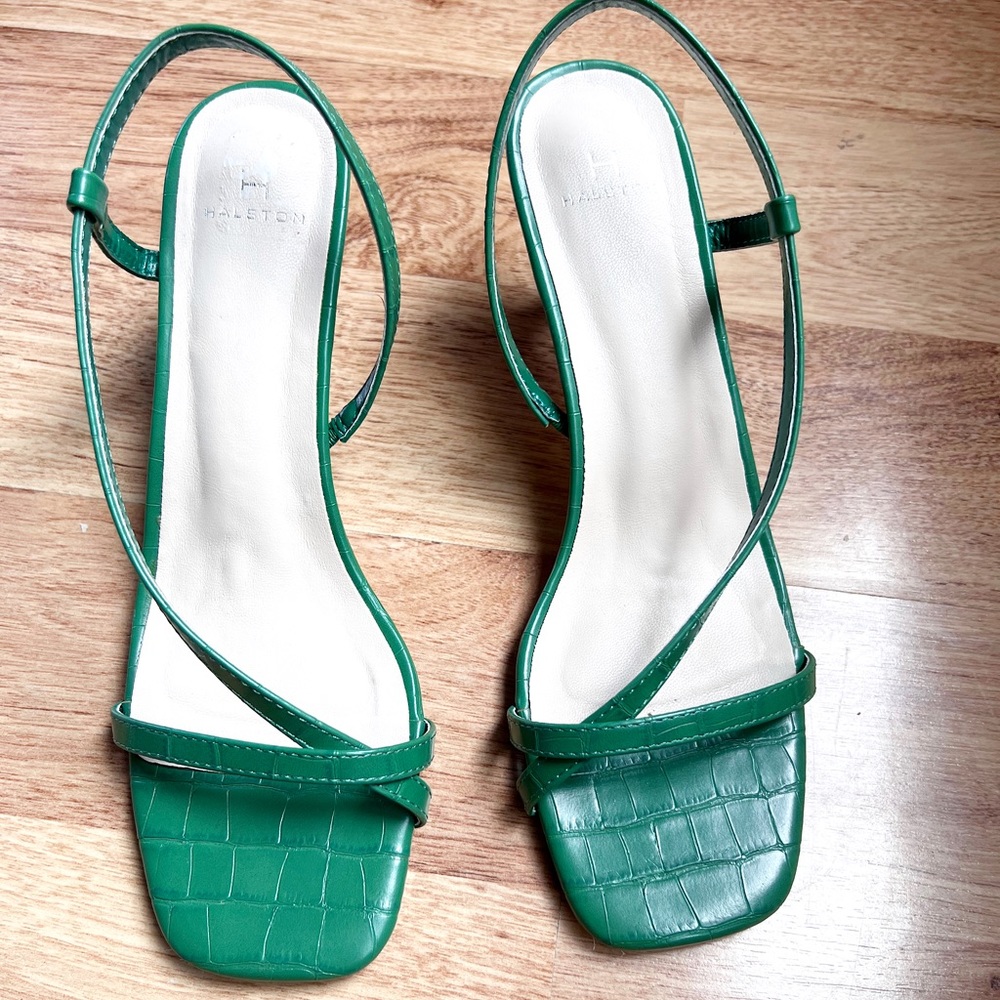 H Halston croc embossed green square toe strappy heels sandals